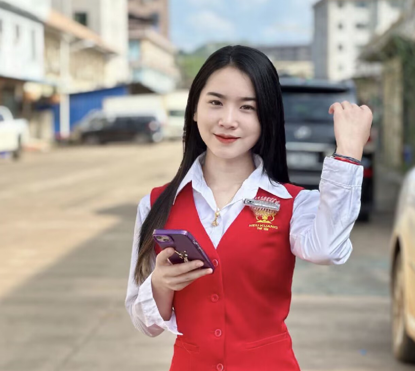 巴拉湾海滩网红吊桥